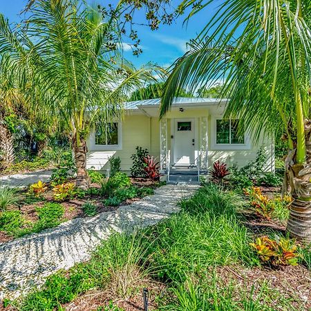 Casa Posada - So Close You Can Hear The Waves Historic Beach Cottage W Beach Gear Anna Maria Ngoại thất bức ảnh